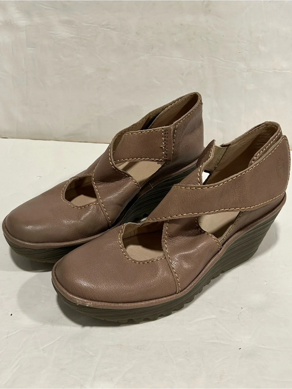 Fly London Yogo Leather Criss Cross Strap Wedge Pump Shoes Taupe EU 36 US 5-5.5
